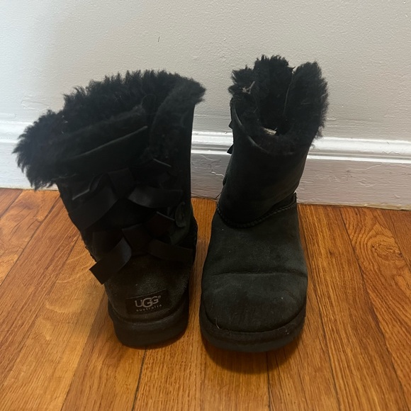 Ugg Bailey Bow Boot - Picture 1 of 6